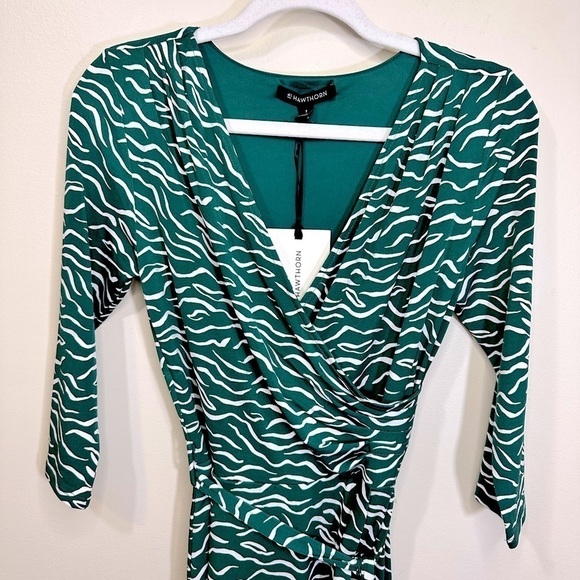 NWT 41 Hawthorn Women’s Belted Wrap Dress Green and White Print Size Small - Picture 12 of 14